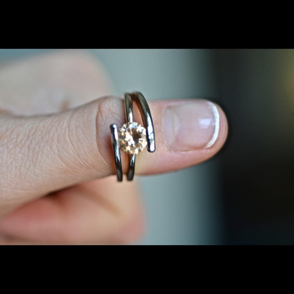 Pink crystal ring - Picture 2 of 3